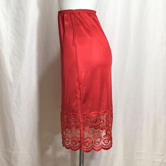 Cabernet Red Slip Skirt Vintage Size Small Made In The U.S.A - Picture 4 of 10